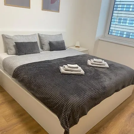 Luxury Living アパート Trenčín